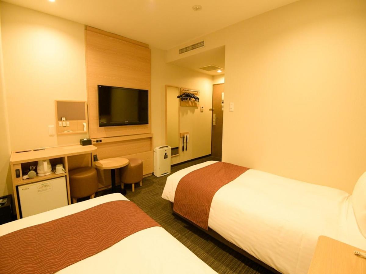 Via Inn Shin Osaka West Exteriér fotografie